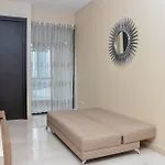 Exclusive And Comfort 2Br Apartment At Sudirman Suites By Travelio